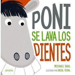 Poni se lava los dientes