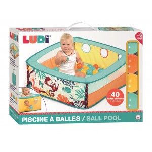 Area de juego con pelotas...