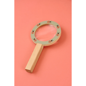 Lupa de madera 2